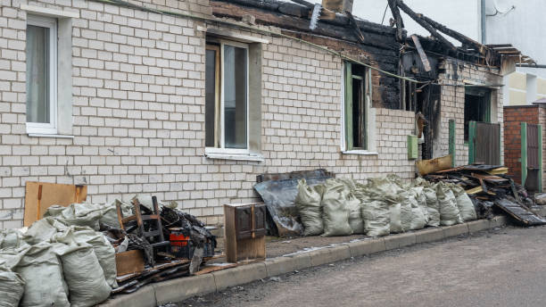 24/7 Emergency Fire Damage Removal experts in Forest City, FL